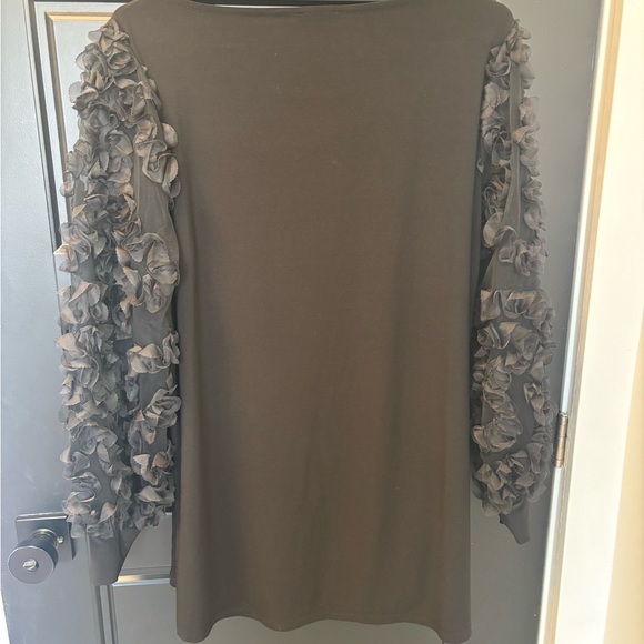 🩷2/$30❤️Laura ➕ Size 1X Black Blouse with mesh and 3D flowers - Picture 5 of 5